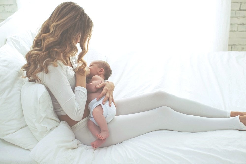 Baby schreit beim Stillen Ursachen und Tipps für stillende Mütter