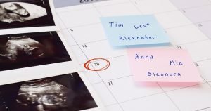 kalender mit ultraschallbildern und babynamen