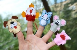 selbst gebastelte fingerpuppen aus filz