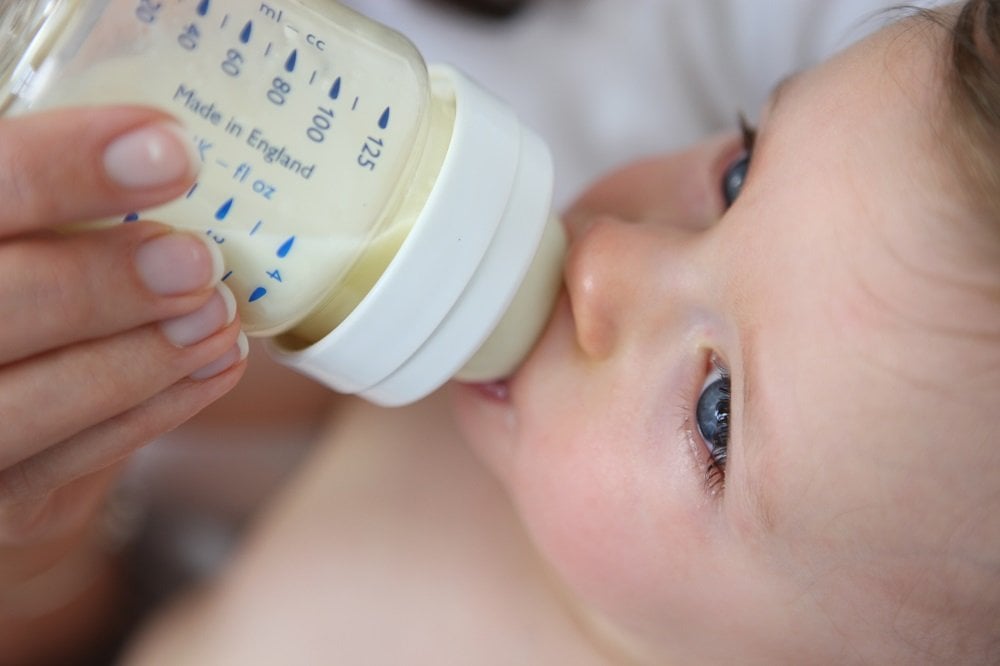 Milch Kommt Aus Der Brust Beim Drücken Saugverwirrung beim Baby: Wenn das Baby die Brust verweigert