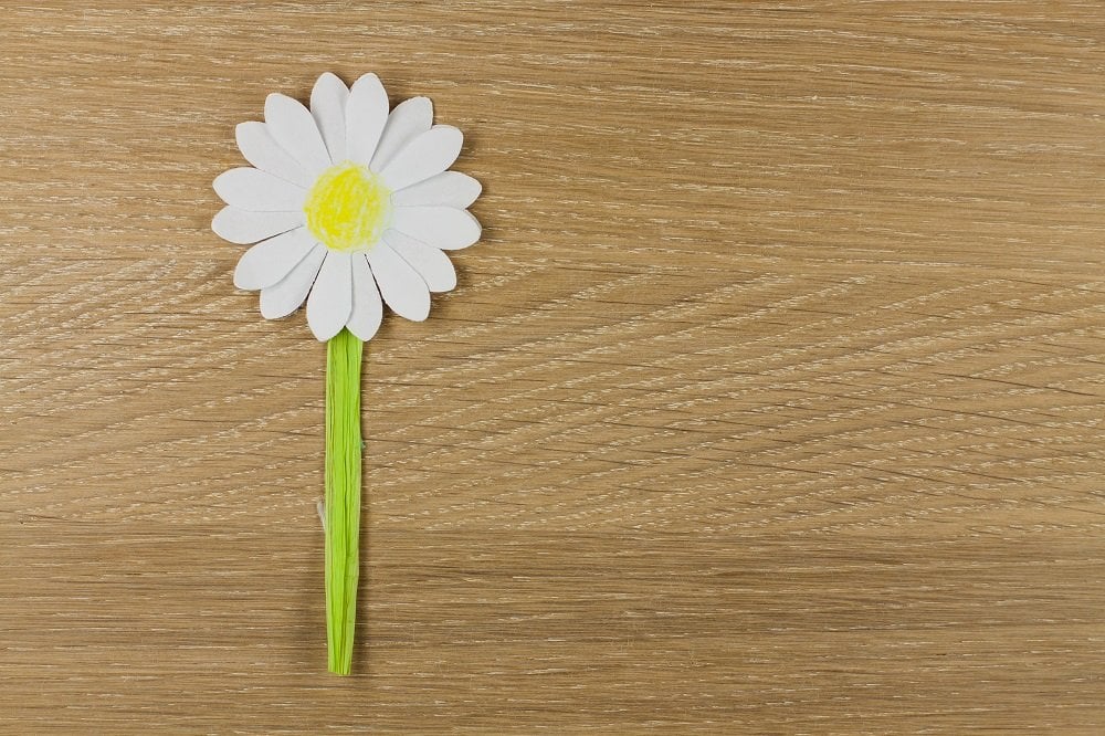Blumen basteln für Kinder: Einfache Bastelanleitungen und Ideen