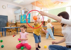 Konzentration bei Kindern wird mit Spielen gefördert