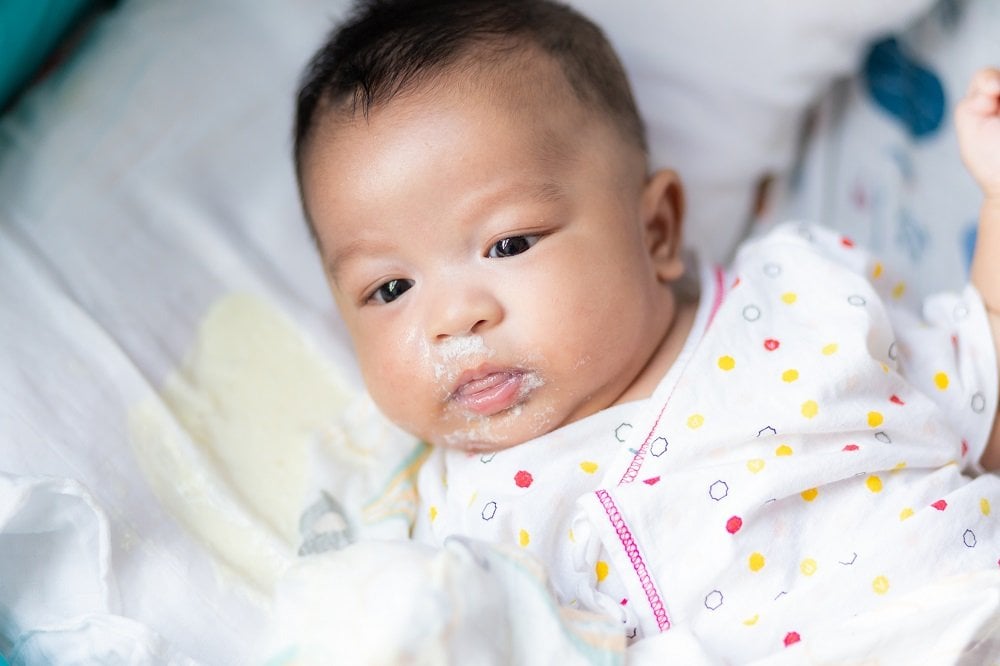 Hilfe, mein Baby spuckt viel Tipps für Eltern von Speibabys